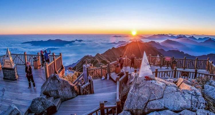 Sapa en una Instantánea: 2 Días 1 Noche al Pico Fansipan en Teleférico - Best Vietnam Tours 4