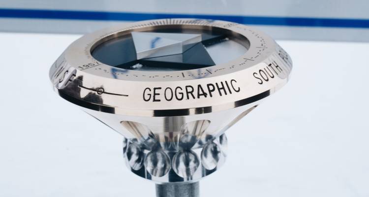 Marqueur du pôle Sud géographique.