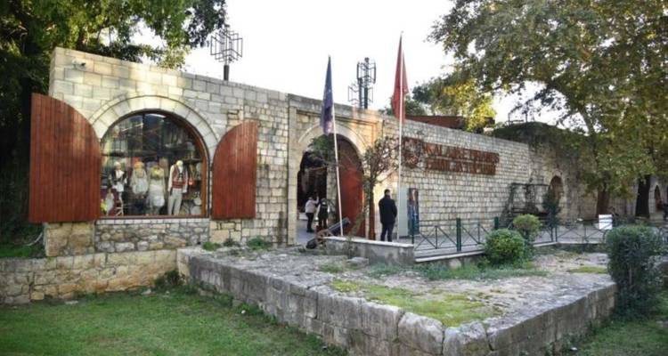 EXCURSION D'UNE DEMI-JOURNÉE À TIRANA - Balkan Insight  2