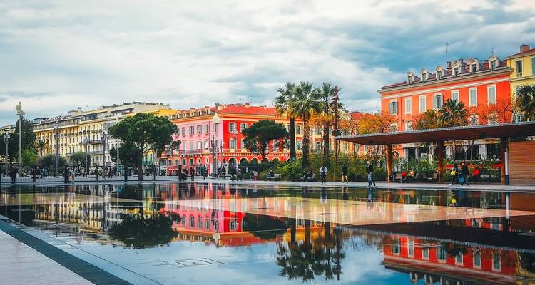 15% de réduction - [Autoguide] Paris et le meilleur du sud de la France - Paris, Avignon et Nice en 8 jours : Soldes de Noël et du Nouvel An - WiseYatra 1