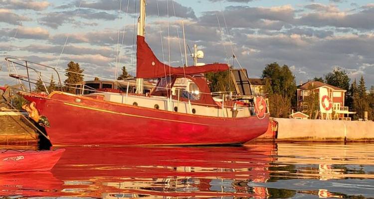 Yellowknife Explorer: Culture by Day, Aurora by Night from Toronto - Landsby 10