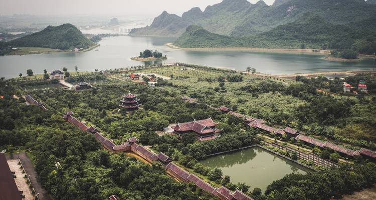 Vietnam : Symphonie du Nord - 5 jours Hanoi, baie d'Halong et complexe de Trang An - Wonderscape Travel 9