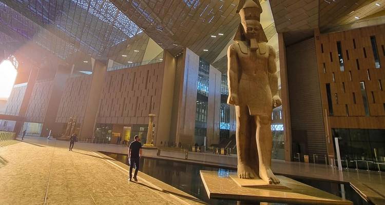 Évitez les files d'attente : Explorez le Grand Egyptian Museum avec un guide professionnel - ETL Travel 2