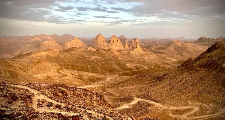 Circuit du Tassili N'ajjer et de Djanet - EL-GOLEA  Tourism  Travel 4