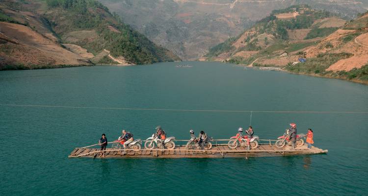 Circuit électrisant en moto de la boucle de Ha Giang à Dong Van, Khau Vai et Du Gia - VietLong Travel 1