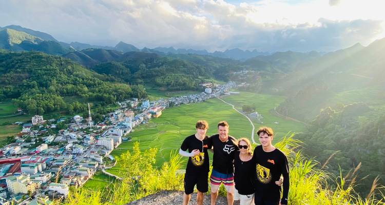 Circuit électrisant en moto de la boucle de Ha Giang à Dong Van, Khau Vai et Du Gia - VietLong Travel 7