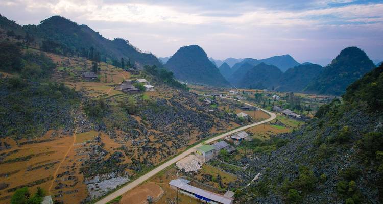 Colossale boucle de Ha Giang - Circuit en moto vers les chutes d'eau de Ban Gioc, Cao Bang et le lac Ba Be - VietLong Travel 8