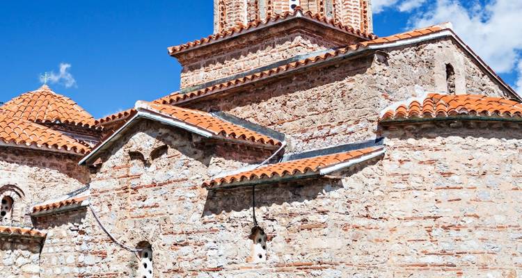 Aventúrate en Ohrid: un divertido crucero en barco - Urban Folx Travel 6