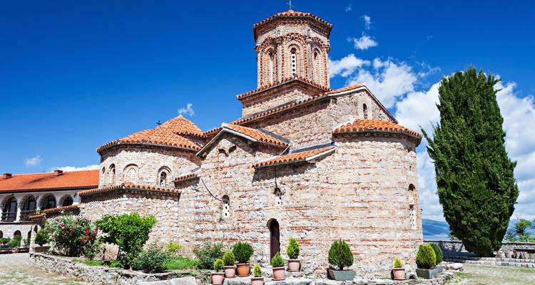Aventúrate en Ohrid: un divertido crucero en barco - Urban Folx Travel 7