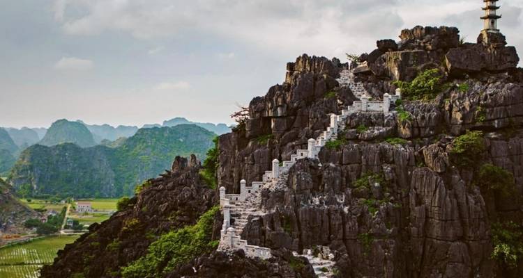 Escape the urban: Ninh Binh Day Trip to Hoa Lu, Mua Cave & Trang An - Up Travel Vietnam 8
