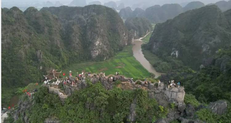 Escape the urban: Ninh Binh Day Trip to Hoa Lu, Mua Cave & Trang An - Up Travel Vietnam 10