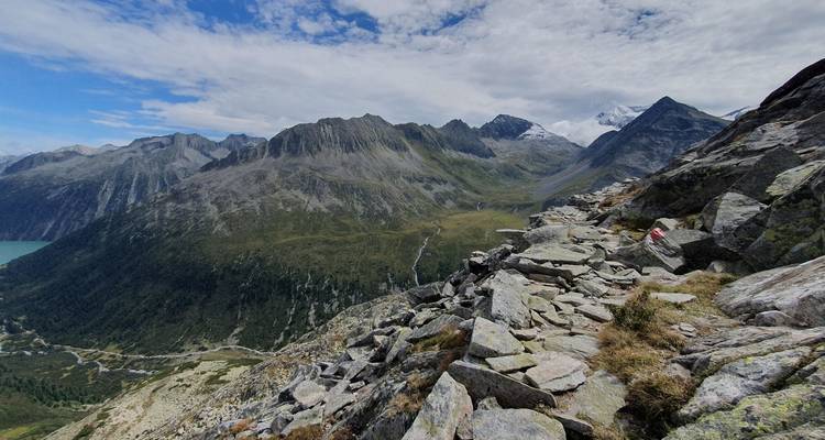 Le sentier des contrebandiers - une randonnée sur la crête principale des Alpes de Zillertal - World of Mountains GmbH 3