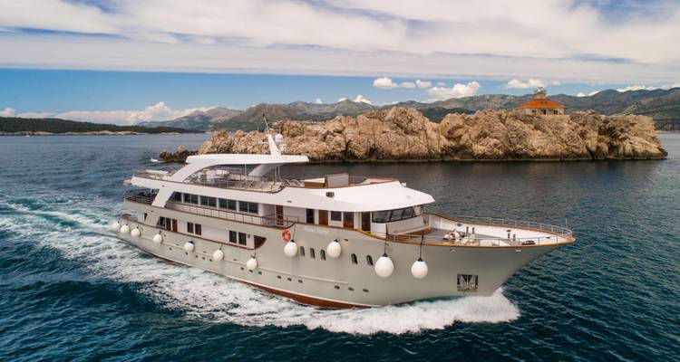 Split – Dubrovnik, M/S Mama Marija 2025 - Ambassador Travel 2