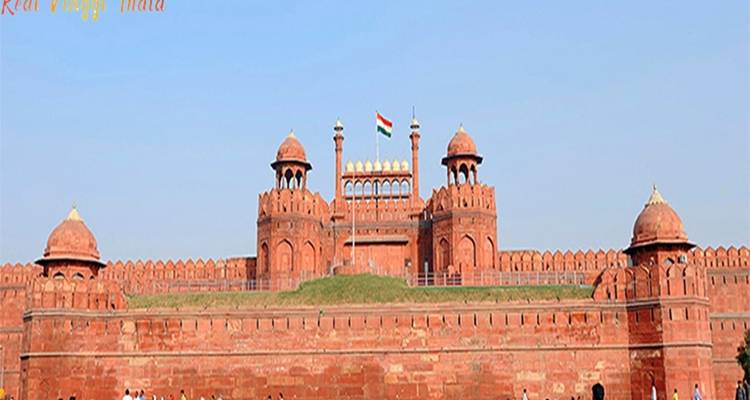 Rotes Fort mit indischer Flagge und einem Wasserzeichen.