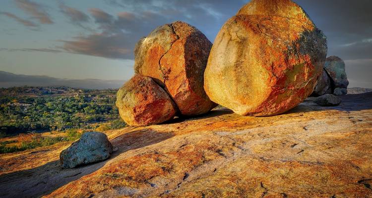 Zimbabwe – 14 Days Highlights Victoria Falls Ruins Safari - Bucket List Group Travel LLC 3