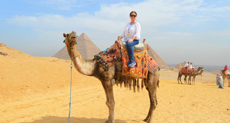 Visite privée des Pyramides de Gizeh et du Grand Sphinx (demi-journée) - Look at Egypt Tours  3