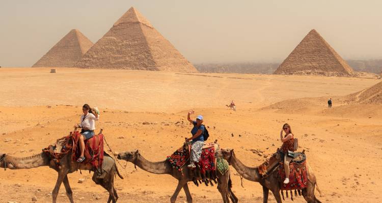 Visite privée des Pyramides de Gizeh et du Grand Sphinx (demi-journée) - Look at Egypt Tours  6