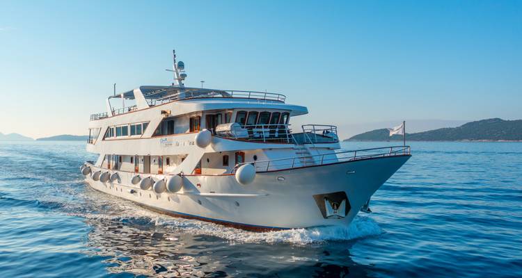 Split – Dubrovnik, M/S Captain Bota 2025 - Ambassador Travel 4
