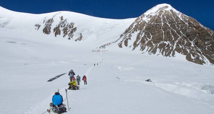 Pamirs` Summits (Bishkek-Bishkek) - Central Asia Travel LP  9