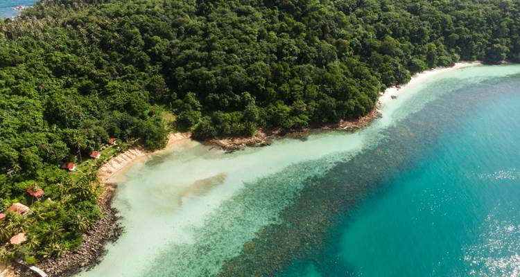 Salto de país en Asia: Aventura urbana y escapada a una isla - journaway 7