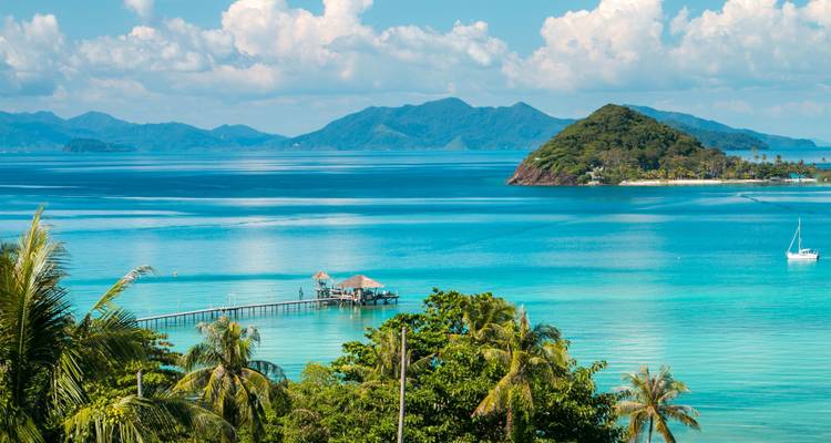 Salto de país en Asia: Aventura urbana y escapada a una isla - journaway 10