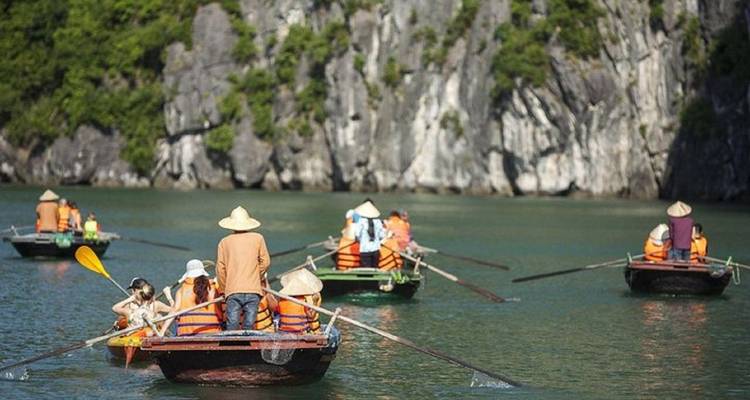 Croisière d'une journée dans la baie d'Ha Long, grotte, kayak, baignade, déjeuner, bus - Ha Long Bay Lux Cruises Tours 3