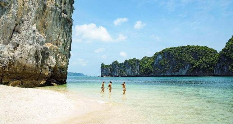 Croisière d'une journée dans la baie d'Ha Long, grotte, kayak, baignade, déjeuner, bus - Ha Long Bay Lux Cruises Tours 4