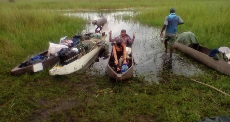 1 Day Okavango Delta Mokoro/Canoe Tour - Kalahari Breeze Safaris 3