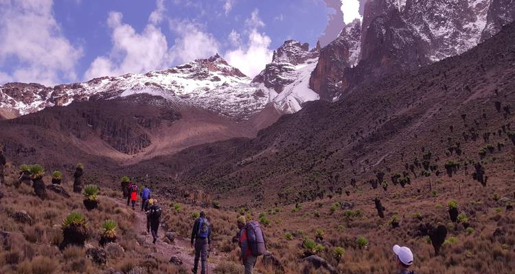 4 jours d'ascension du Mont Kenya via Naro Moru Sirimon Hike - Great Lake Expedition 3