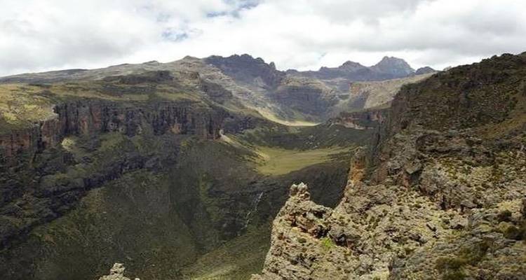 Escalada de 6 días al monte Kenia por la ruta Chogoria Sirimon - Great Lake Expedition 4