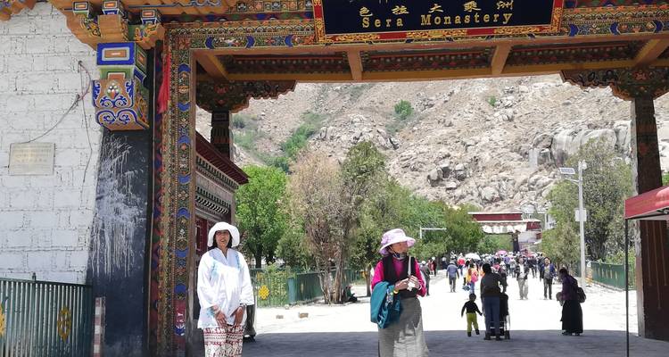 Lhasa campamento base del Everest viaje por tierra - Nepal Trekking Routes Treks & Expedition Pvt. Ltd. 2