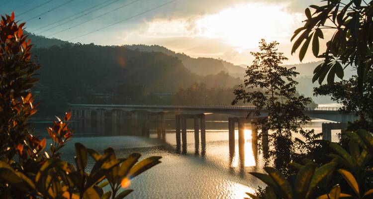 Explorador de las Tierras Altas y el Valle de Belum - Asian Overland Services Tours & Travel  3