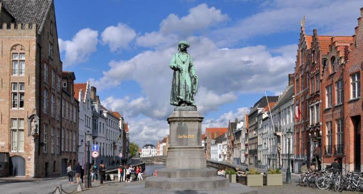15% de descuento -[Autoguiado] Lo Mejor de Europa Occidental en 8 días - París, Bruselas y Ámsterdam: Rebajas de Navidad y Año Nuevo - WiseYatra 3