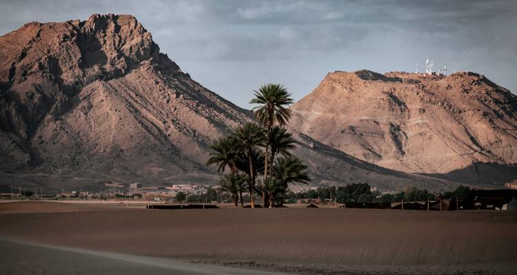 Elegancia en el Desierto: Una Expedición de 5 Días a las Maravillas de Erg Chegaga - MOROCCO DESTINATION 7
