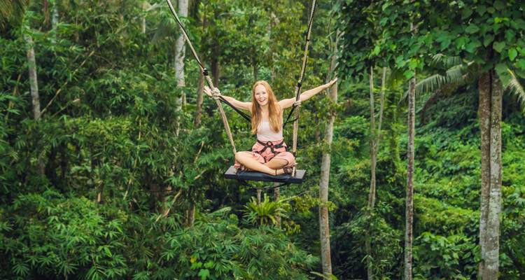 Aventura en Indonesia: ¡los orangutanes y los senderos de la selva se encuentran con la playa! - journaway 10