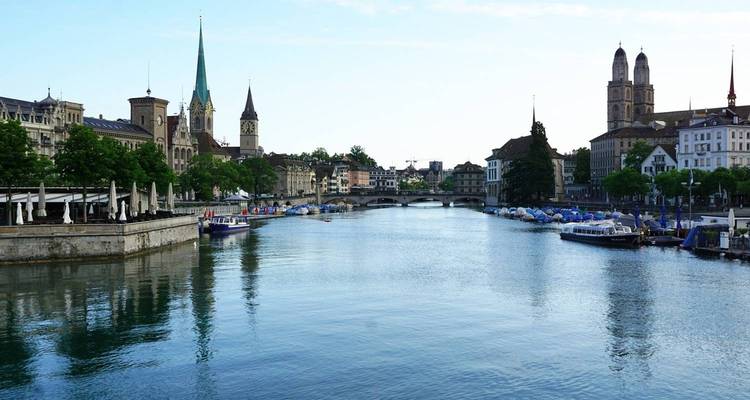[Voyage de 5 jours en Suisse (séjour à Lucerne et Zurich) - WiseYatra 1