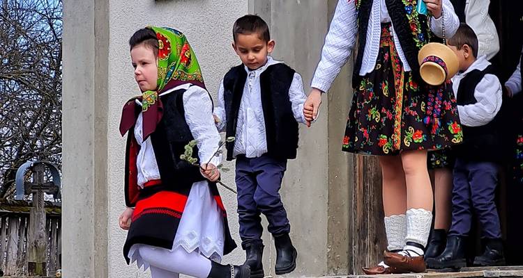 8 Days in Romania: A Comprehensive Transylvania & Maramures Small Group Tour - Book Tours Romania 3