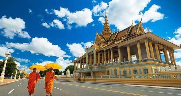 Privado 7 días en crucero fluvial y por tierra de Siem Reap a Phnom Penh - About Cambodia Travel & Tours 8