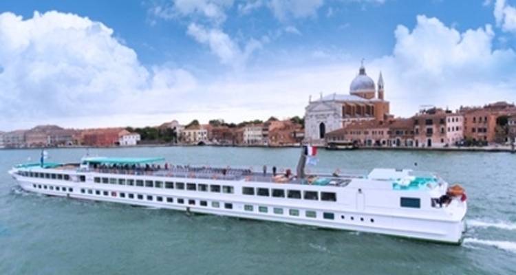 Timeless Venice and the Arena of Verona, the majestic stage for opera (port-to-port package) - CroisiEurope River Cruises 7