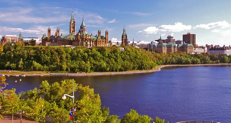 Lo mejor de las ciudades del este de Canadá: Cataratas del Niágara, Ottawa, Ciudad de Quebec y Montreal (Toronto, ON a Montreal, QC) - Collette 3
