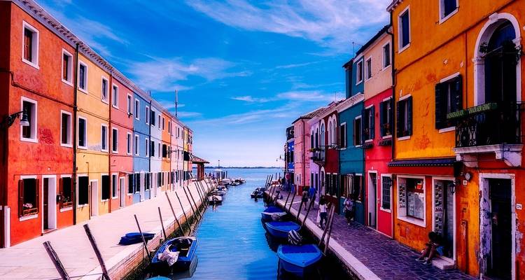 Roma, Venecia y las joyas del Véneto (2025) (De Venecia a Roma, 2025) - Uniworld Boutique River Cruise Collection 2