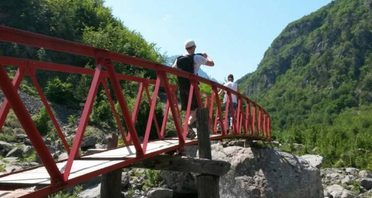 Circuito de senderismo autoguiado por el Parque Nacional de Theth y el Ojo Azul - Choose Balkans 9