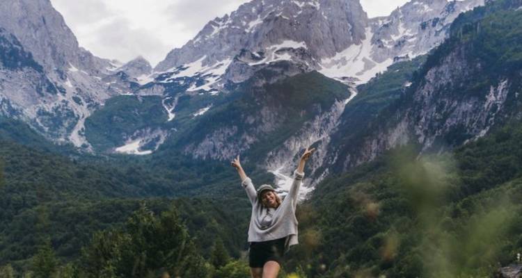 Visite autoguidée : Randonnée du lac Komani et de la vallée de Valbona en 3 jours - Choose Balkans 4