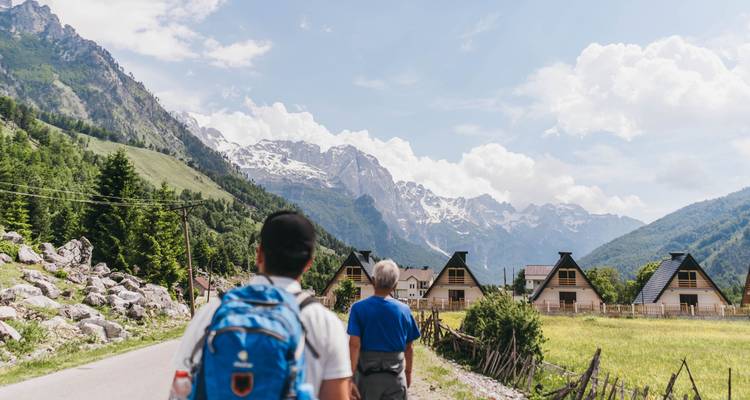 Visite autoguidée : Randonnée du lac Komani et de la vallée de Valbona en 3 jours - Choose Balkans 9