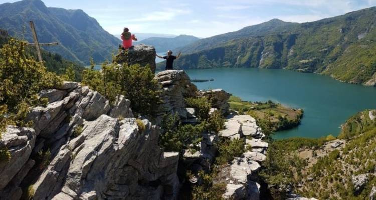 Visite autoguidée : Theth, Valbona et le lac Koman en 4 jours - Choose Balkans 7