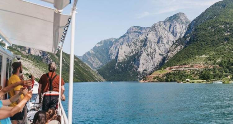 Visite autoguidée : Theth, Valbona et le lac Koman en 4 jours - Choose Balkans 7