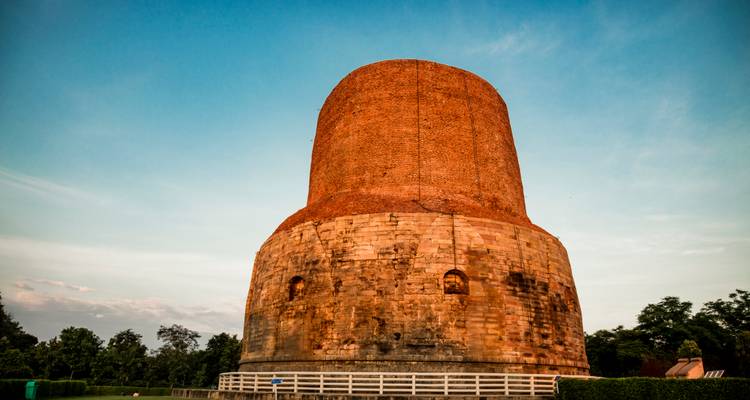 Dhamek-Stupa bei Sonnenuntergang