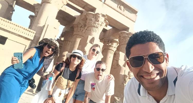Croisière de 4 nuits de Louxor à Assouan avec ballon, Abou Simbel et le village nubien - Egypt Gift Tours 4