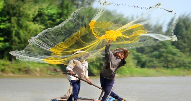 Explora los encantos de Vietnam con un crucero por la bahía de Halong con todas las comidas incluidas - Wonderful Holidays UK 4