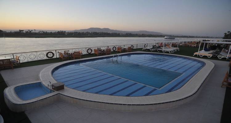 Aventura única de 7 días en crucero por el Nilo: Asuán, Luxor, Abu Simbel desde el Cairo en tren - Egypt cruise travel 7
